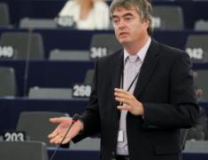 Dr. Milan Zver na plenarnem zasedanju